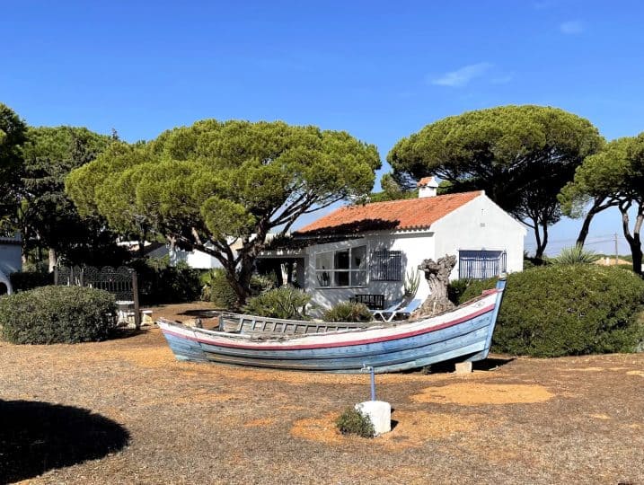 Mi Refugio, Blick über den Garten zum Haus